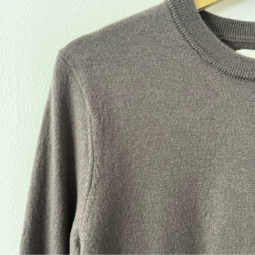 Artefact Merino Wool Crew Neck Sweater in Dark Purple size‎ medium - Picture 3 of 9